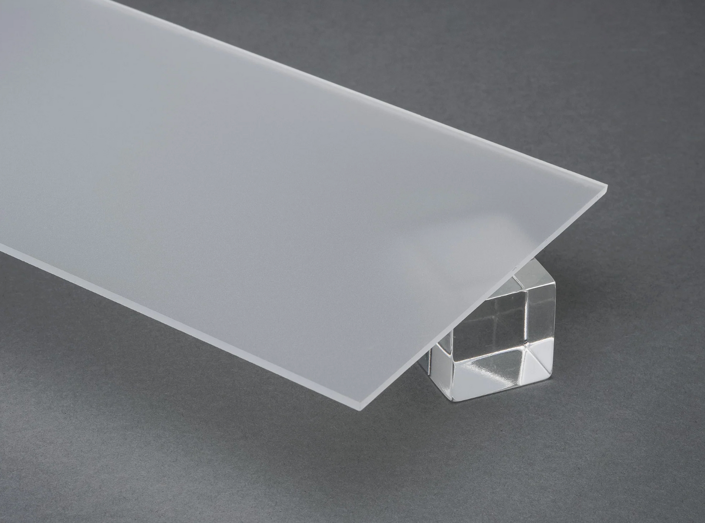 B-15 BUTTERFLY TRANSLUCENT DECOR